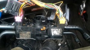 Коротит подрулевой переключатель (стрекоза) на Audi 100 c3