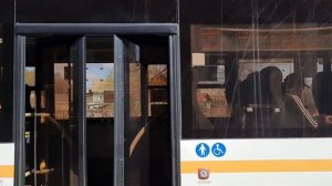 Автобус Лиаз-5292.65-03 следует по маршруту 25
