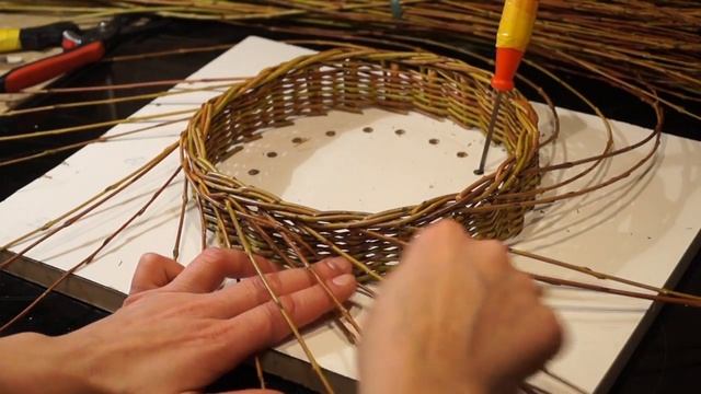 Русская ива - Урок 6. Боковая дорожка. Шаг 1 через 1. смотреть онлайн