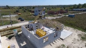 Монтаж деревянных ферм, вальмовая кровля