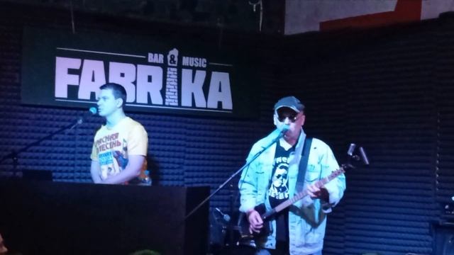 Красная Плесень - у ресторана в Ленинграде / Архангельск 11.12.22 / смотреть онлайн