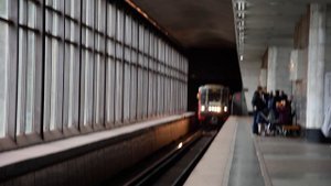 Метро поезд КРАСНАЯ СТРЕЛА,на станции Воробьёвы горы.