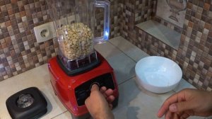 Профессиональный блендер Biolomix 2200 Вт – обзор + тест