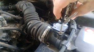 Где находится расходомер воздуха РВ на королле Е120