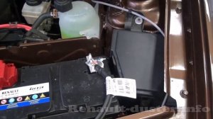 Подкапотное пространство Renault Duster