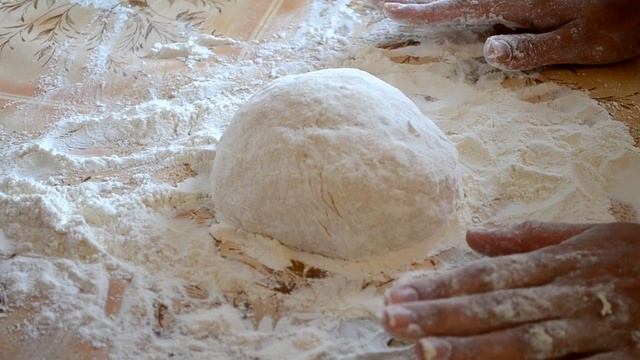 Пицца с охотничьими колбасками и грибами. МЯСОЖОР 40