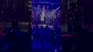 Miss Naomi - Lady Gaga (telephone)