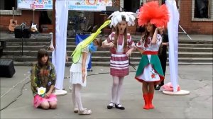 Сценка О жизни трёх цветочков и о добре