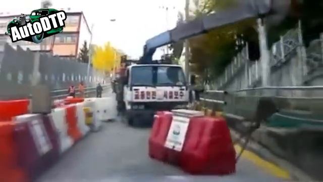 Везунчик!Включил автореверс от крана!Обратный ход! смотреть онлайн