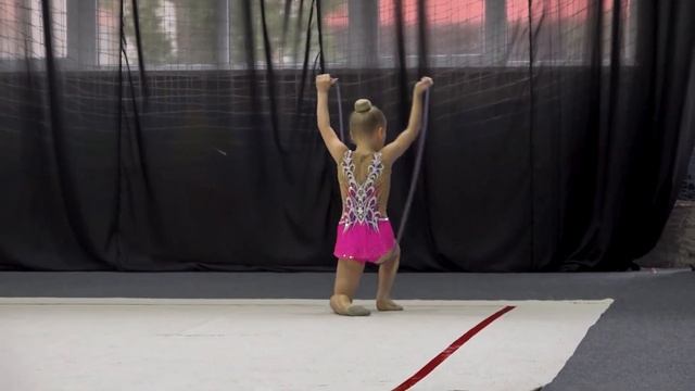 Зверькова Кіра скакалка смотреть онлайн