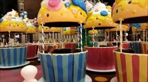 10. "Остров мечты" - парк развлечений в Москве. Hello Kitty - "Сладкая карусель"