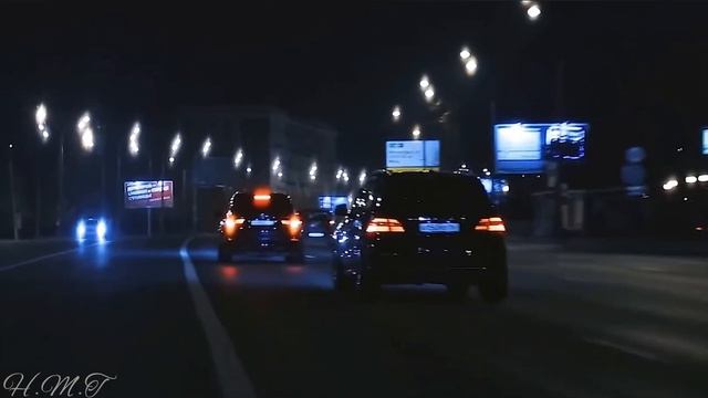 Mercedes-Amg ML 63 vs BmW x5 M смотреть онлайн