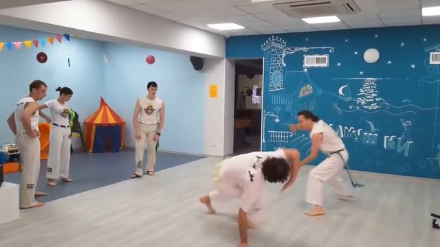 КАПОЭЙРА презентация в клубе КАМУШКИ смотреть онлайн