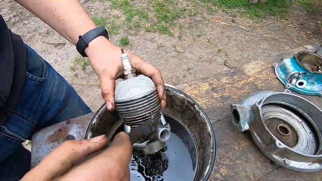 Full Restoration Chainsaw "DRUZHBA 4" from USSR(1973) смотреть онлайн