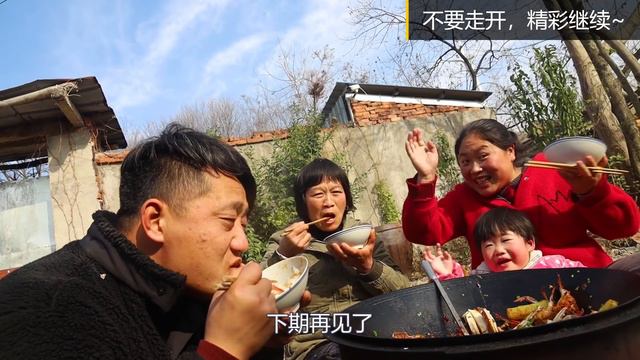 婆婆手机坏了，胖妹烧5斤梭子蟹庆祝，老公吃到嘴角流油，解馋了【陈说美食】 смотреть онлайн