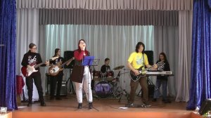 Группа "5-ая четверть" "Вот он какой этот мир" исполняет Ульяна Чернушевич