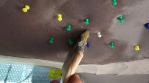 Простейший способ исправления провисшего потолка. Есть ли смысл?