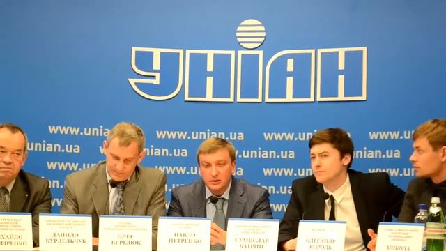 Министр Юстиции: Семья и Янукович вымыли из бюджета 800 миллиардов гривен смотреть онлайн