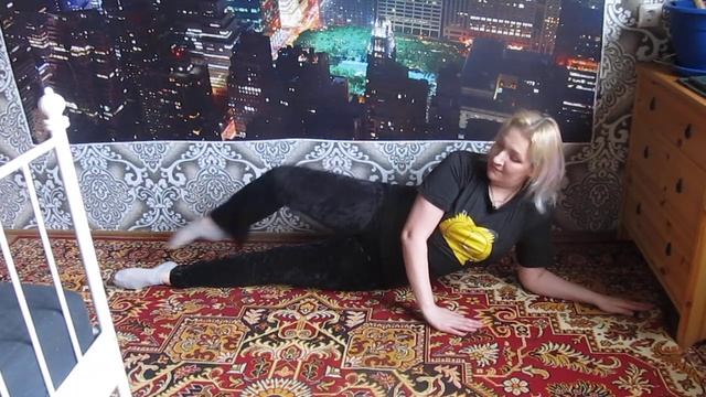 Партерная гимнастика для спины, корпуса, ног. Повторяем вместе!