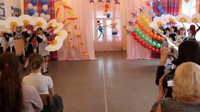 Удивительно классный танец выпускников