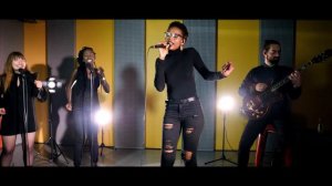 Pharrell Williams - Happy - (Cover by Miss Indie)