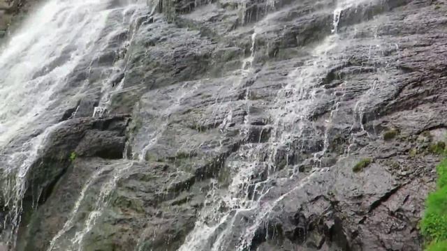 Купание в водопаде: "Девичьи косы". Приэльбрусье. 2800 метров над уровнем моря. смотреть онлайн