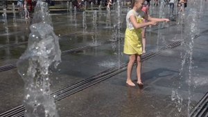 Summer, fountain, girls and wet Happiness-7! / Лето, фонтан, девушки и мокрое Счастье-7!