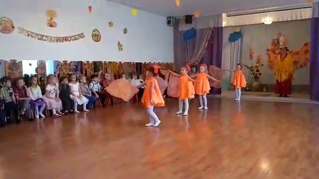 24 Родничок- 2020 -группа "Васильки" д/с №188 г. Владивостока - "Осенний вальс"