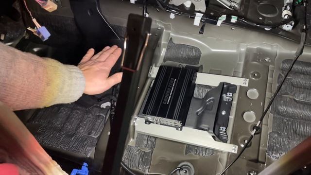 Сливаем бензин. Лучший автозвук в Украине. Авторынок Испании.