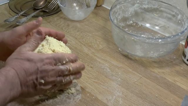 Самса из говядины на быстром бездрожжевом НЕ слоённом тесте..Очень вкусно!