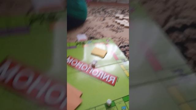Я и оператор играем в монополию смотреть онлайн