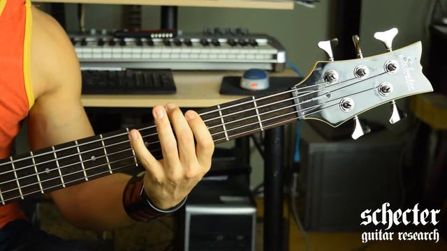 Murv Douglas Plays Powerman 5000 "Hey That's Right" - Schecter Promo смотреть онлайн