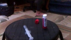 Арбалет из шприца