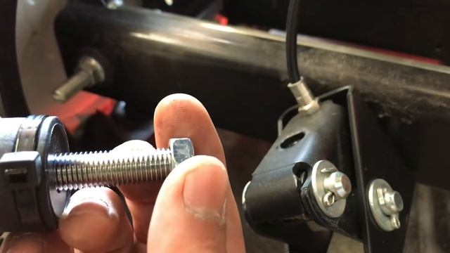 除雪機ダンパー交換。ストッパーが効かなくなった。ホンダ смотреть онлайн