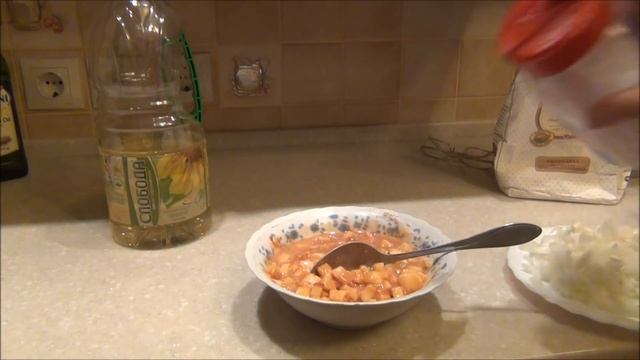Куриная печень под яблочным соусом. Готовит моя мама