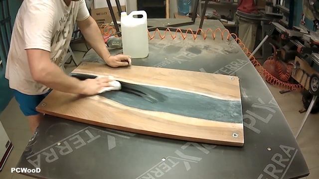 Журнальный столик из акации. смотреть онлайн