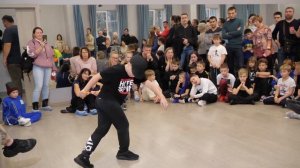 финал 7-9 лет 3-4 место bgirl Звездочка vs Дима - "СЛОЕНЫЙ ПИРОГ" break dance battle