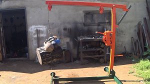 КРАН для снятия двигателя из металлолома.