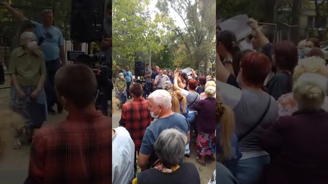 Бориса Филатова облили зелёнкой в Днепре 05.09.2020 смотреть онлайн