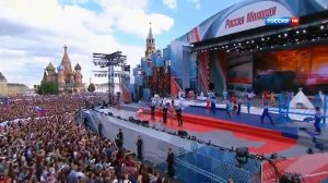 Иосиф Кобзон и группа Республика Девчонки танцуют на палубе