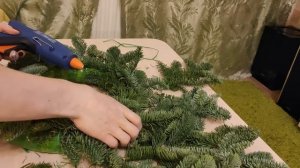 Мастер класс по изготовлению новогоднего венка из веток ели Нобилис.