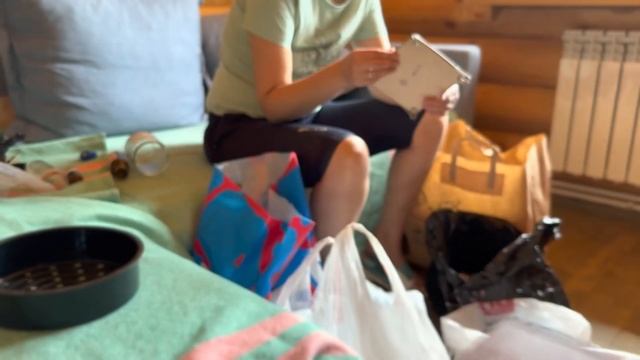 Спокойная жизнь в своём ритме ⏳ Расхламила дачу родителей ? Сажаем деревья ? смотреть онлайн