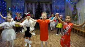Новогодний танец вход в детском саду "Новый Год зима приносит"