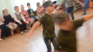 Танец "Россия" в детском саду МБДОУ №38 г.Новомосковск