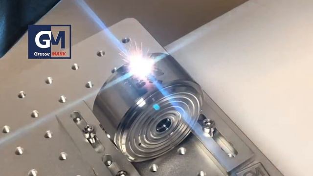 Лазерная маркировка приборов контроля и фланцев. Волоконный лазерный гравер G-MARK 1000 30 Вт смотреть онлайн