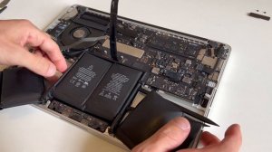 Como Trocar a Bateria do Macbook Pro 2015 Retina A1502 Apple