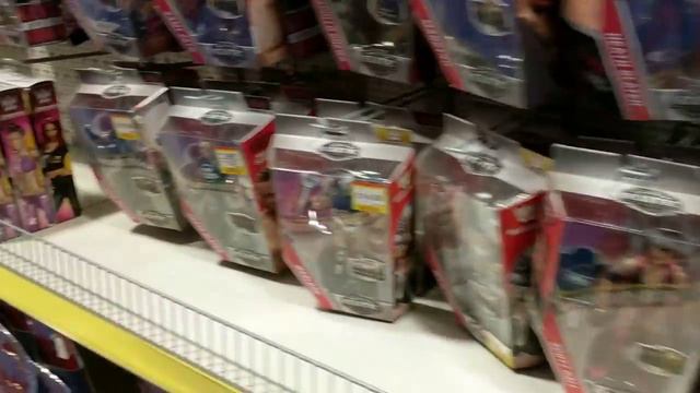 TOY HUNT!!! | MEETING MY BIGGEST FAN | WWE Mattel Wrestling Figure Shopping Fun #72 смотреть онлайн