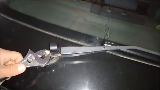 Limpiaparabrisas trasero no funciona (apretar tuerca) Chevrolet / Daewoo Lacetti Optra 2005-2012 смотреть онлайн