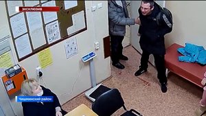 Эксклюзив: в Башкирии подозреваемый в убийстве прибежал с ножом в приемный покой и устроил дебош