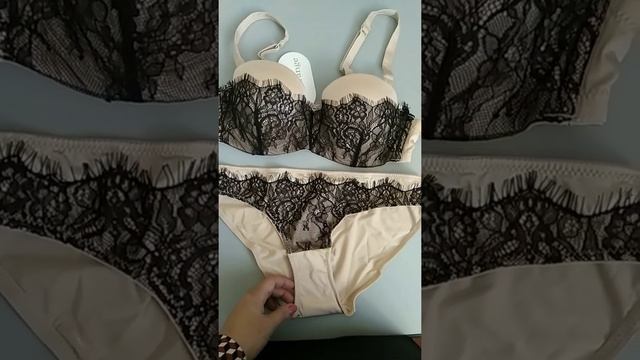 Филигранное кружево-комплект нижнего белья!Каждая леди почувствует себя чувственной!